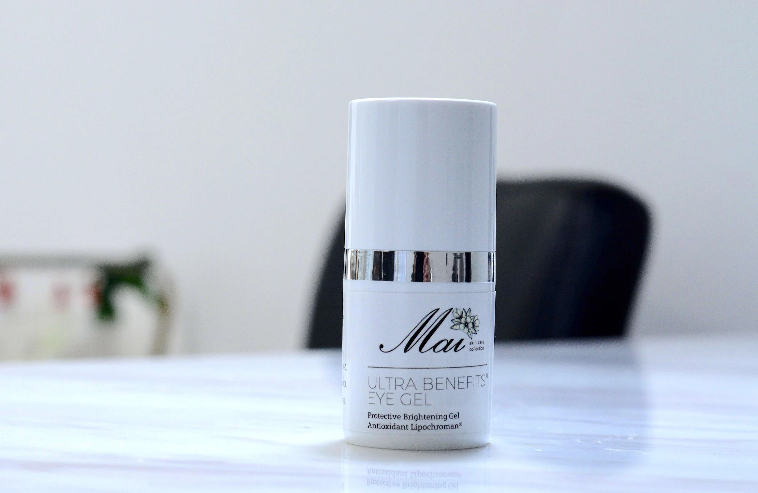 ULTRA BENEFITS EYE GEL