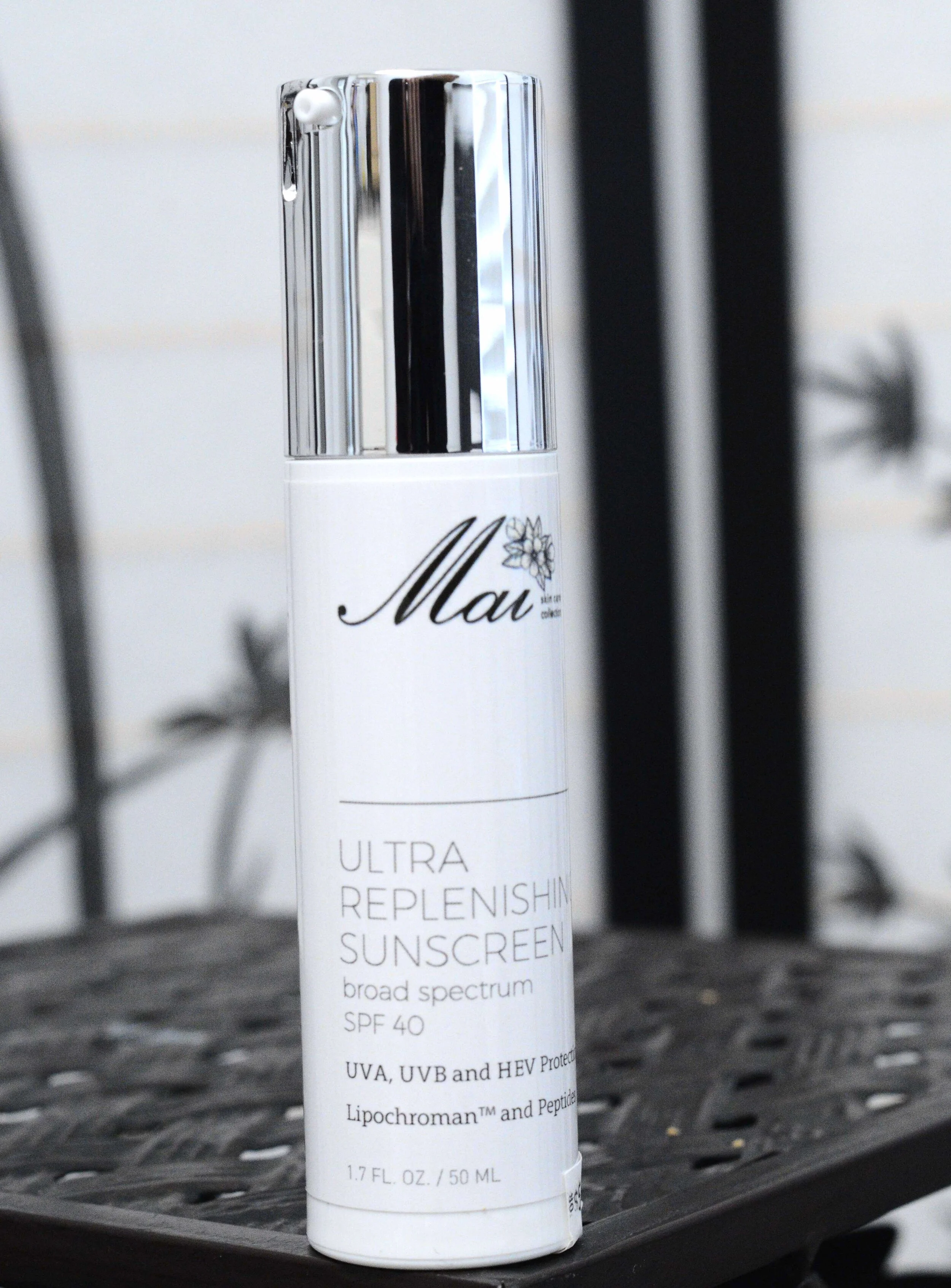 ULTRA REPLENISING SUNCREEN 