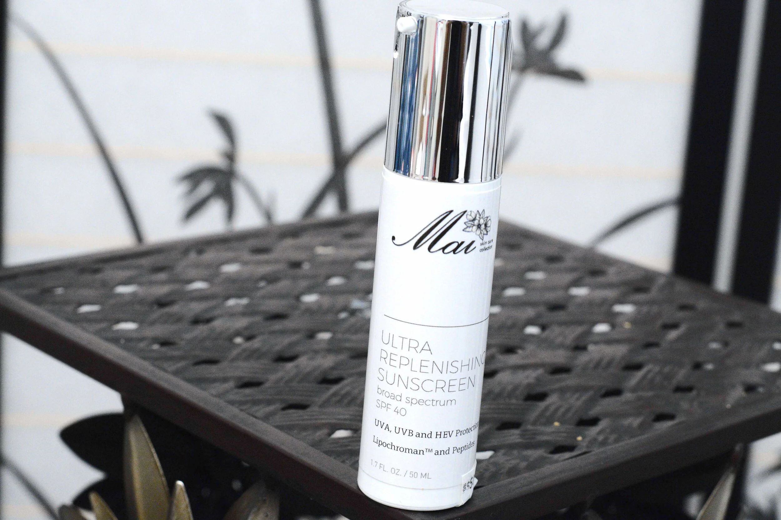 ULTRA REPLENISING SUNCREEN 