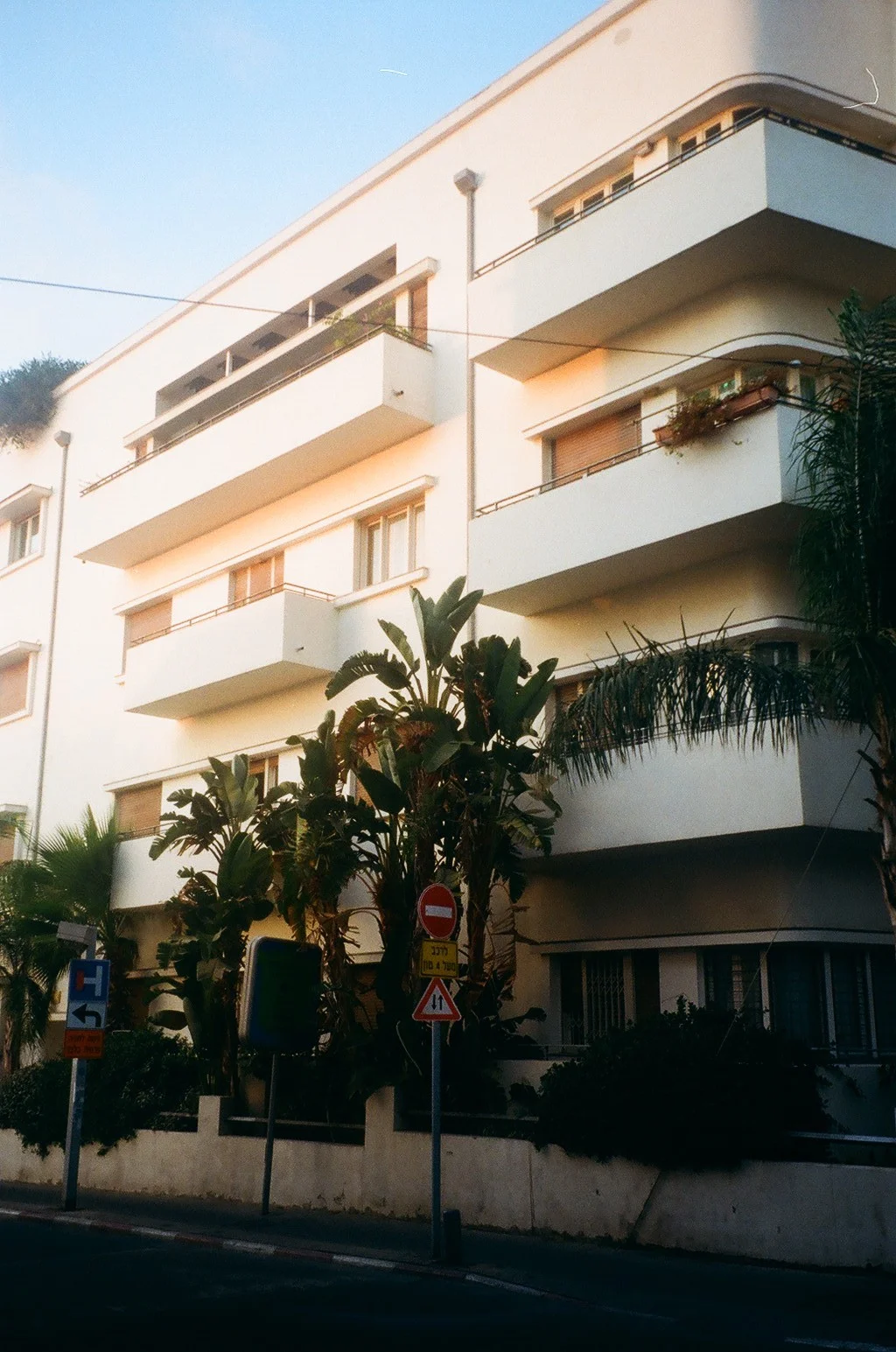 Urbanization of Tel Aviv & Bauhaus Architecture Tour