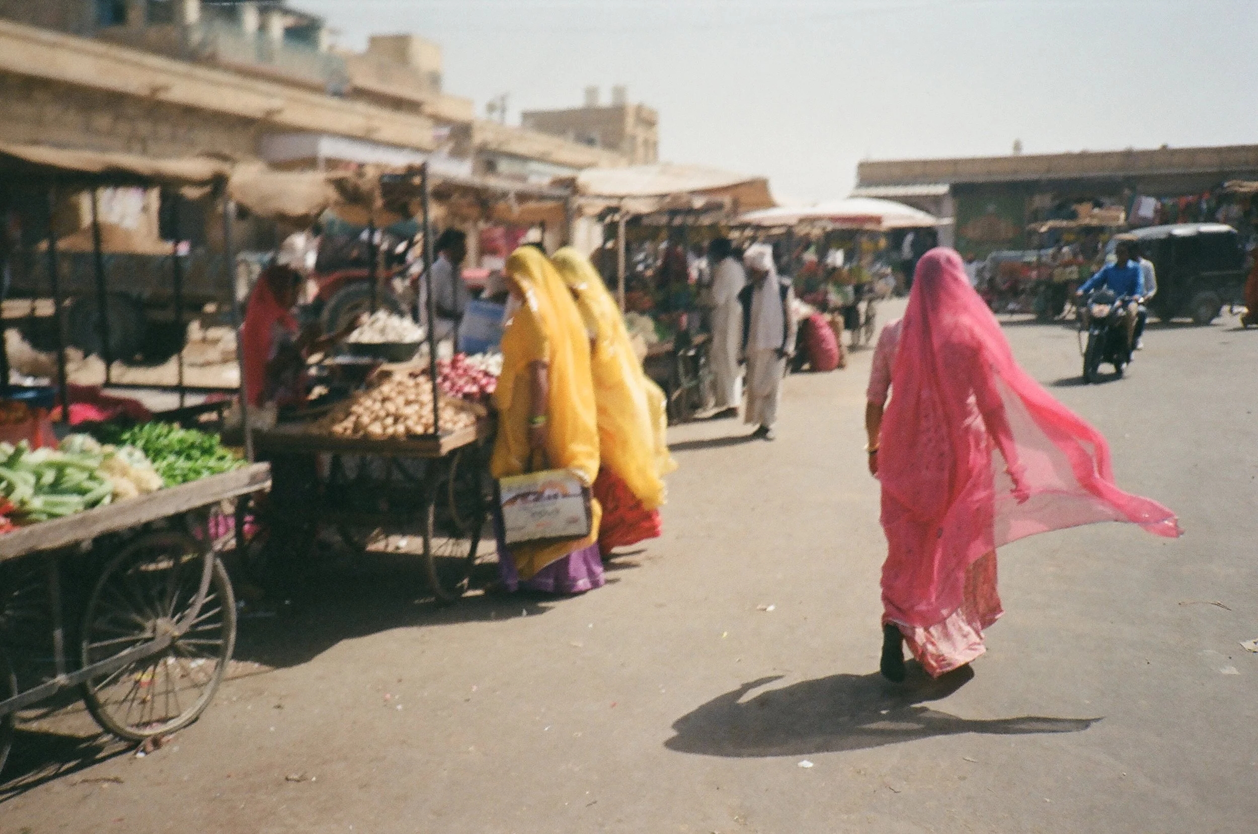 Market_jaisalmer_india_eagertourist.jpg