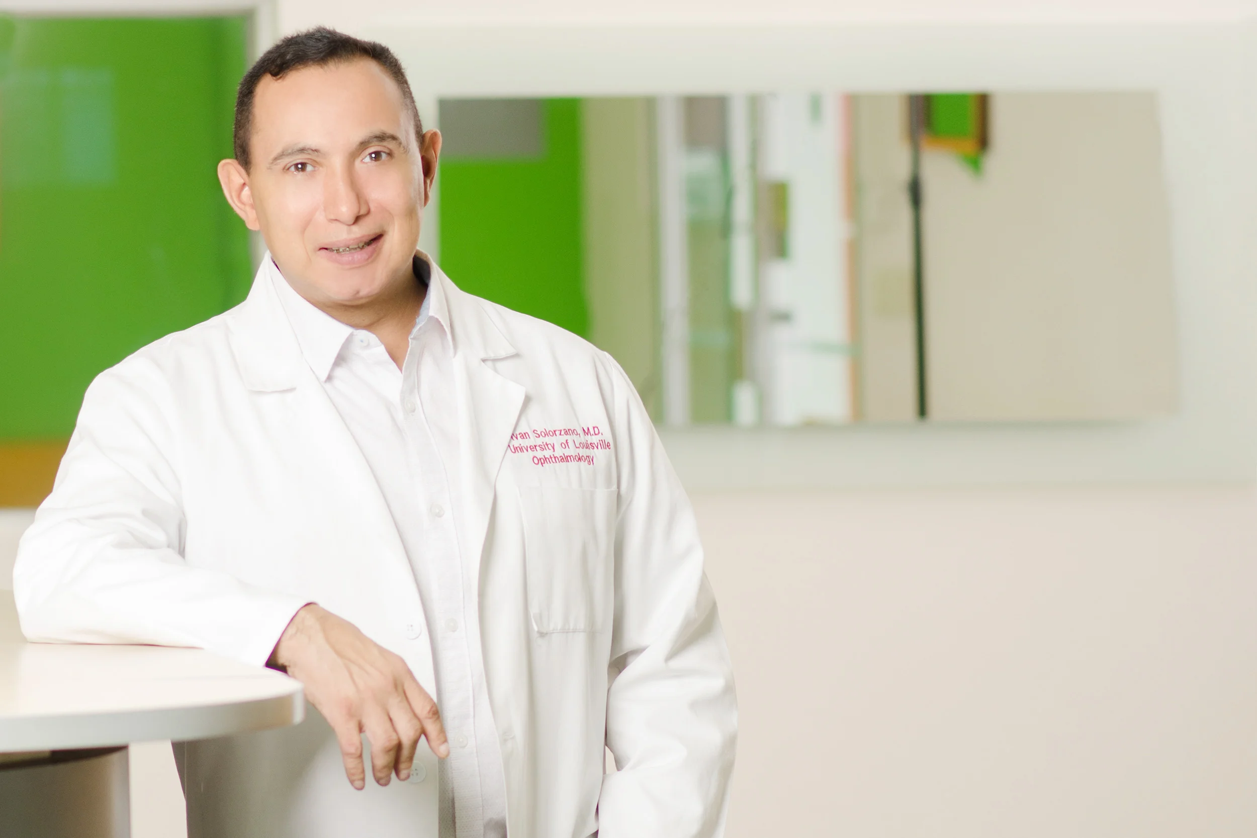 oftalmologo-Ivan-Solorzano-San-Salvador-glaucoma-retina-vitreo-(3).jpg