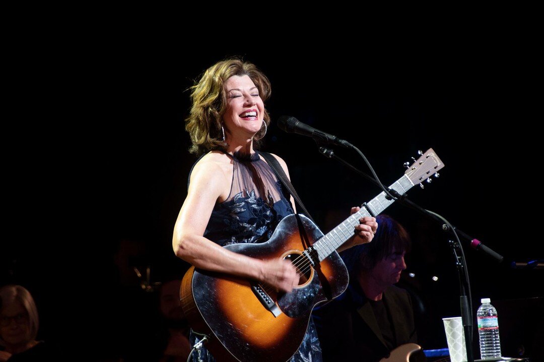 Beautiful smile on stage!

&copy;2020 Photography by: Joanna Harris @joannamichelleharris

Photographed: Amy Grant &amp; The Memphis Symphony Orchestra at the Canon Center, Memphis, TN

#concertphotography #orchestra #nikonphotography #choose901 #mem