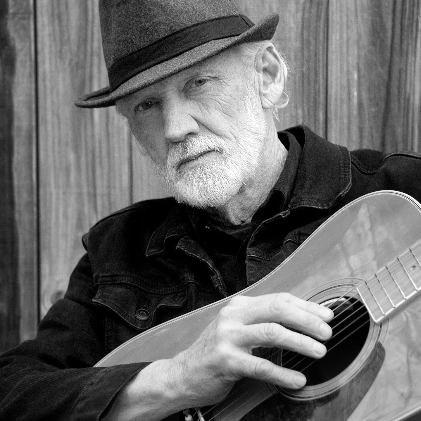 Fun impromptu photoshoot with the talented Pete Fitz of Harris & Fitz. Musician, artist and all around creative force on the Memphis scene.
Harris & Fitz YouTube: https://www.youtube.com/@harrisfitz7006
#memphisphotographer #memphismusic #p