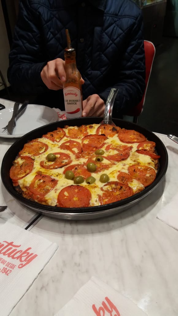 Pizza Kentucky cerca del Obelisco