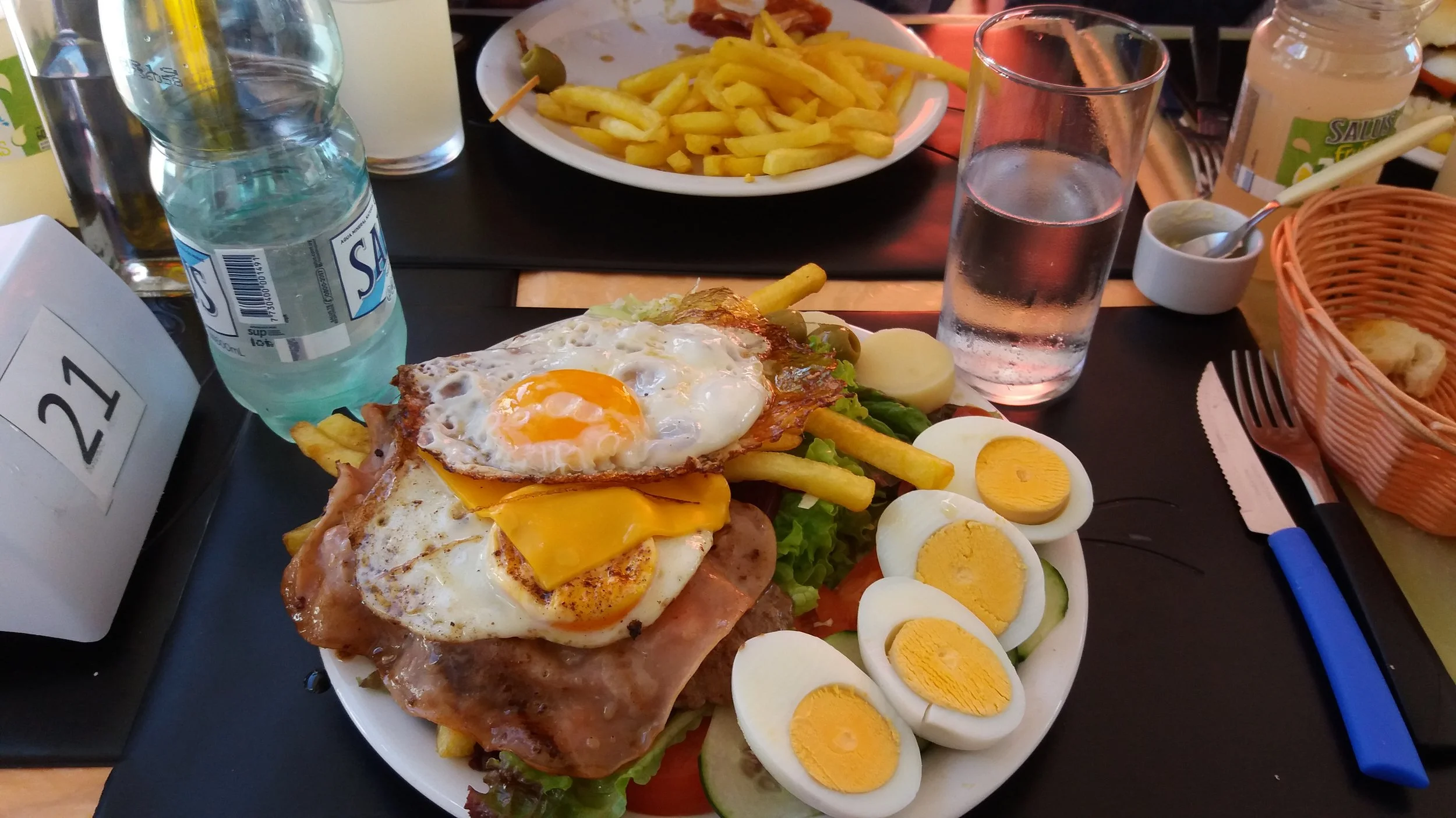 Chivito al plato en Punta del Este