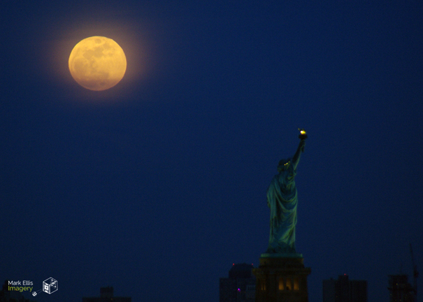 Liberty Moon 15x21 sml cprt.jpg