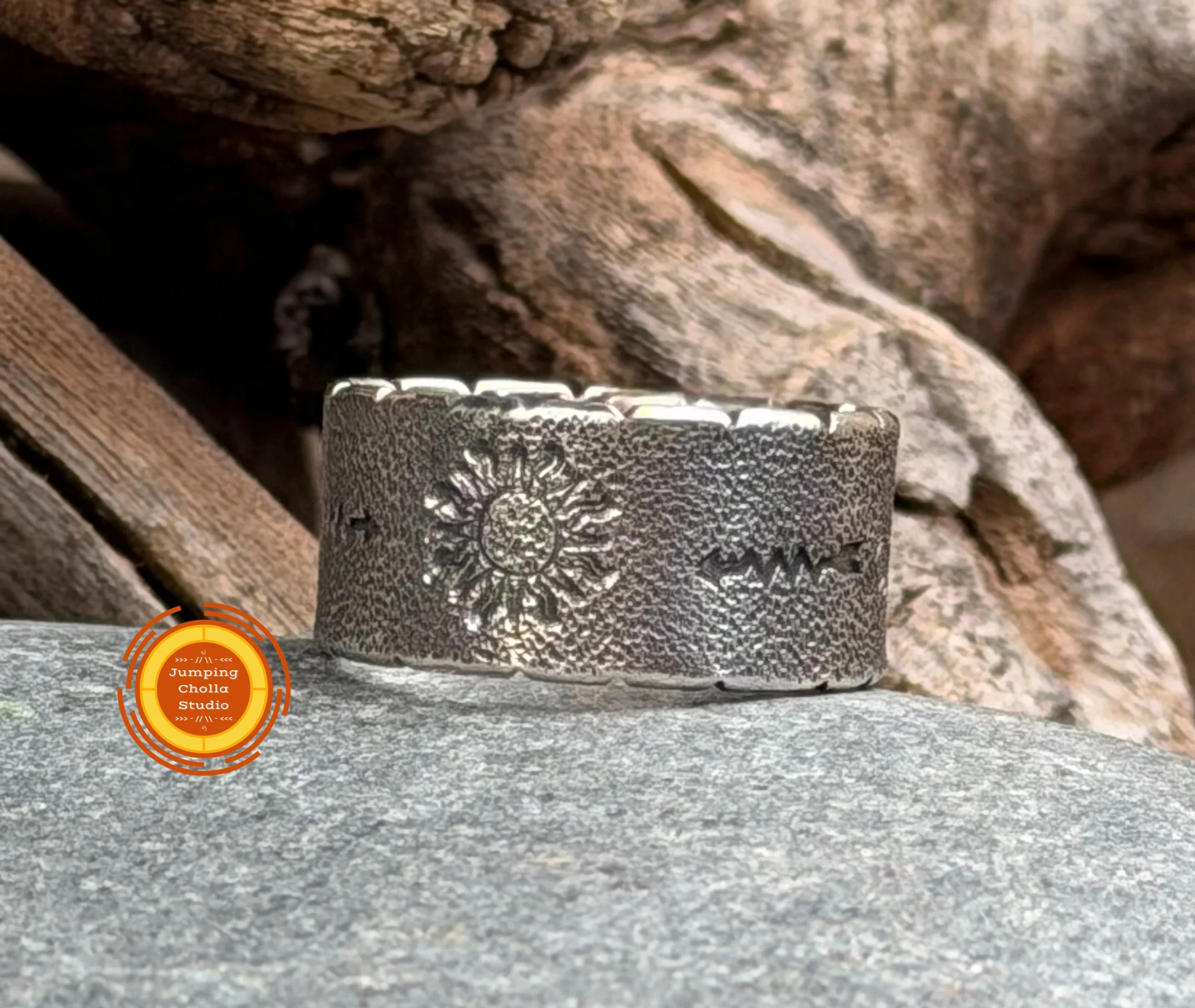 Mesa Sun Silver Band front view 2