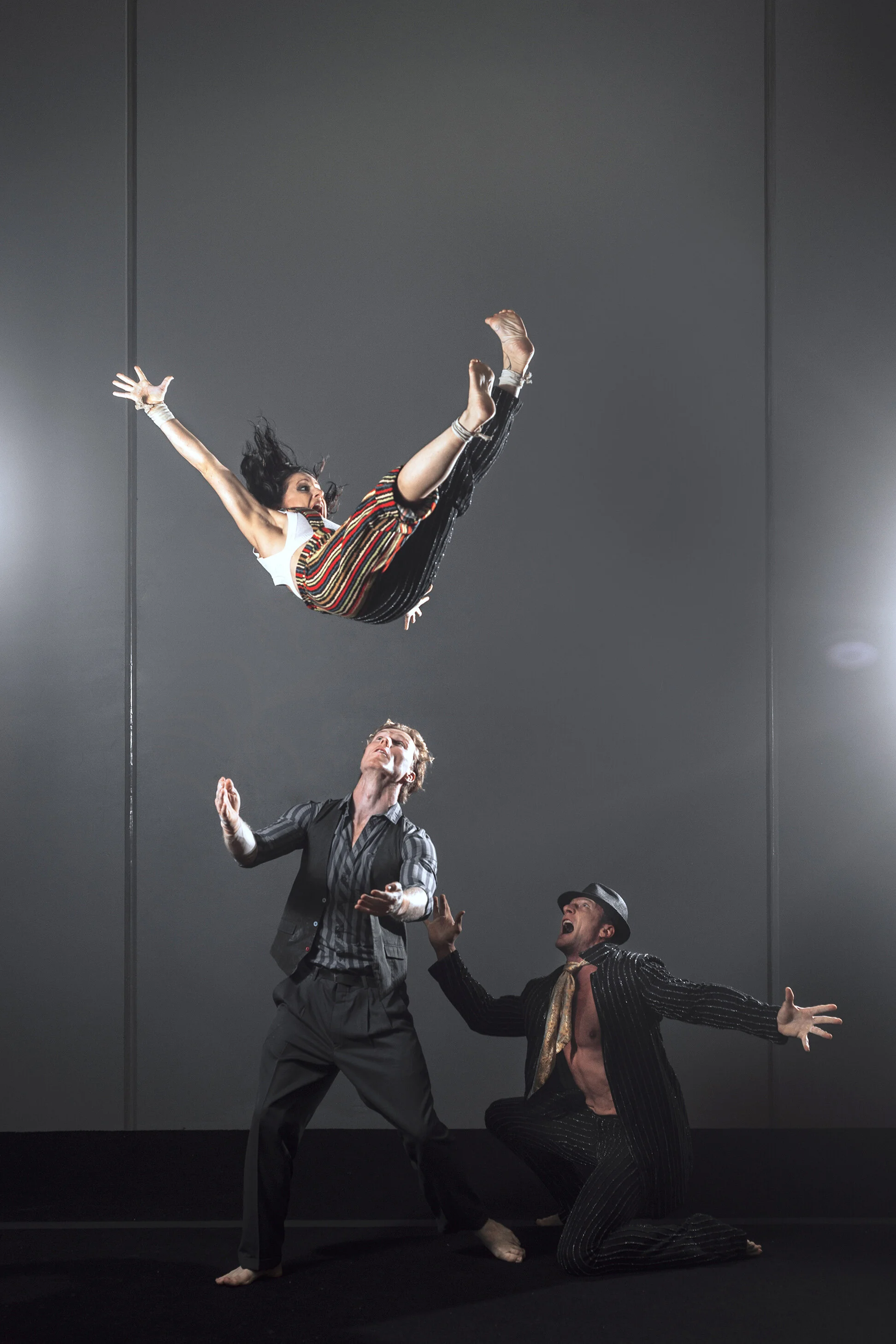  Will Wallace and Ned steal the famous Golden Pants? Will they run out of gherkins? Will detective Dirk catch them? Or would that mess up his hair? 