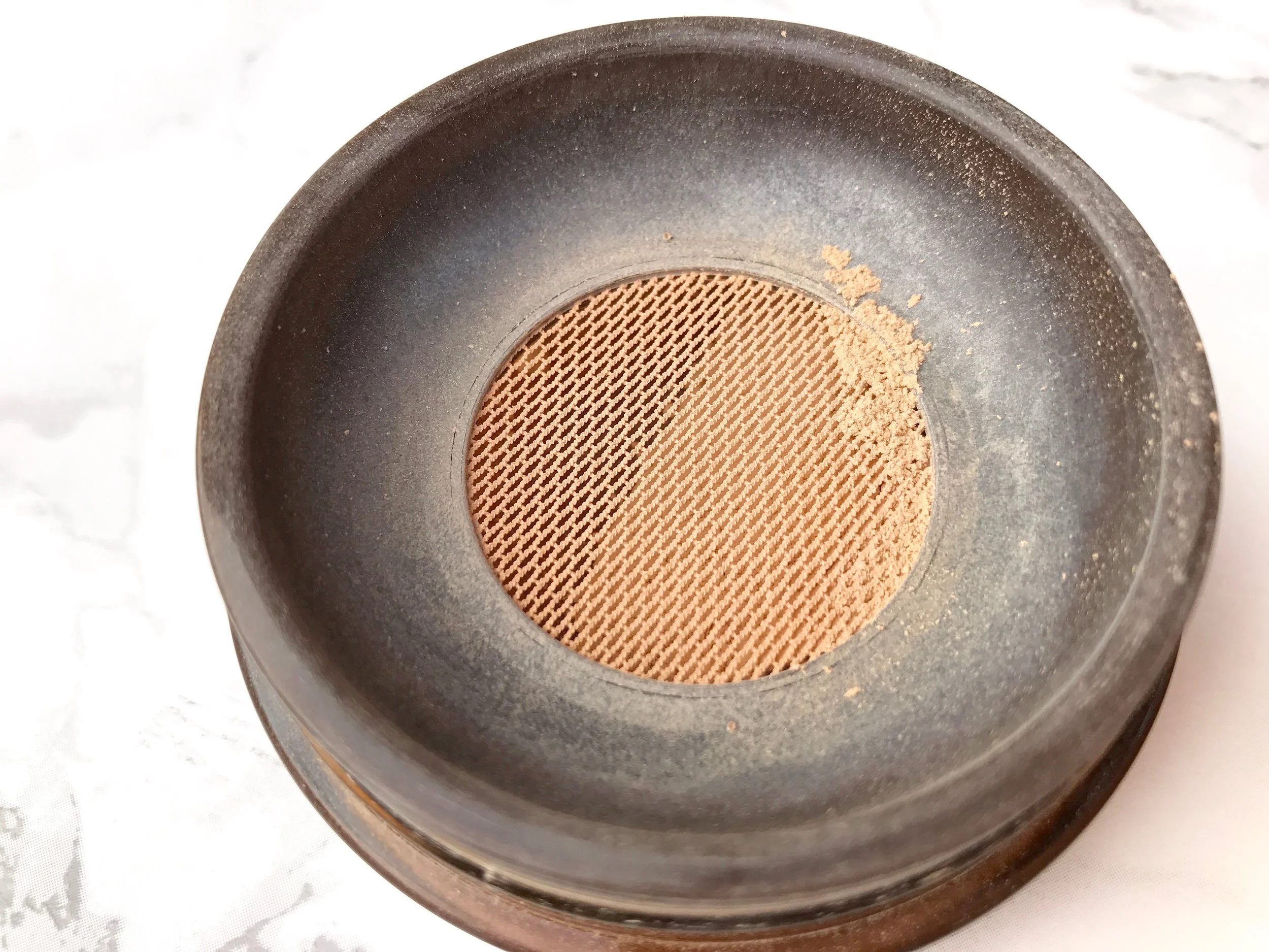 tarte-amazonian-clay-full-coverage-airbrush-foundation-review