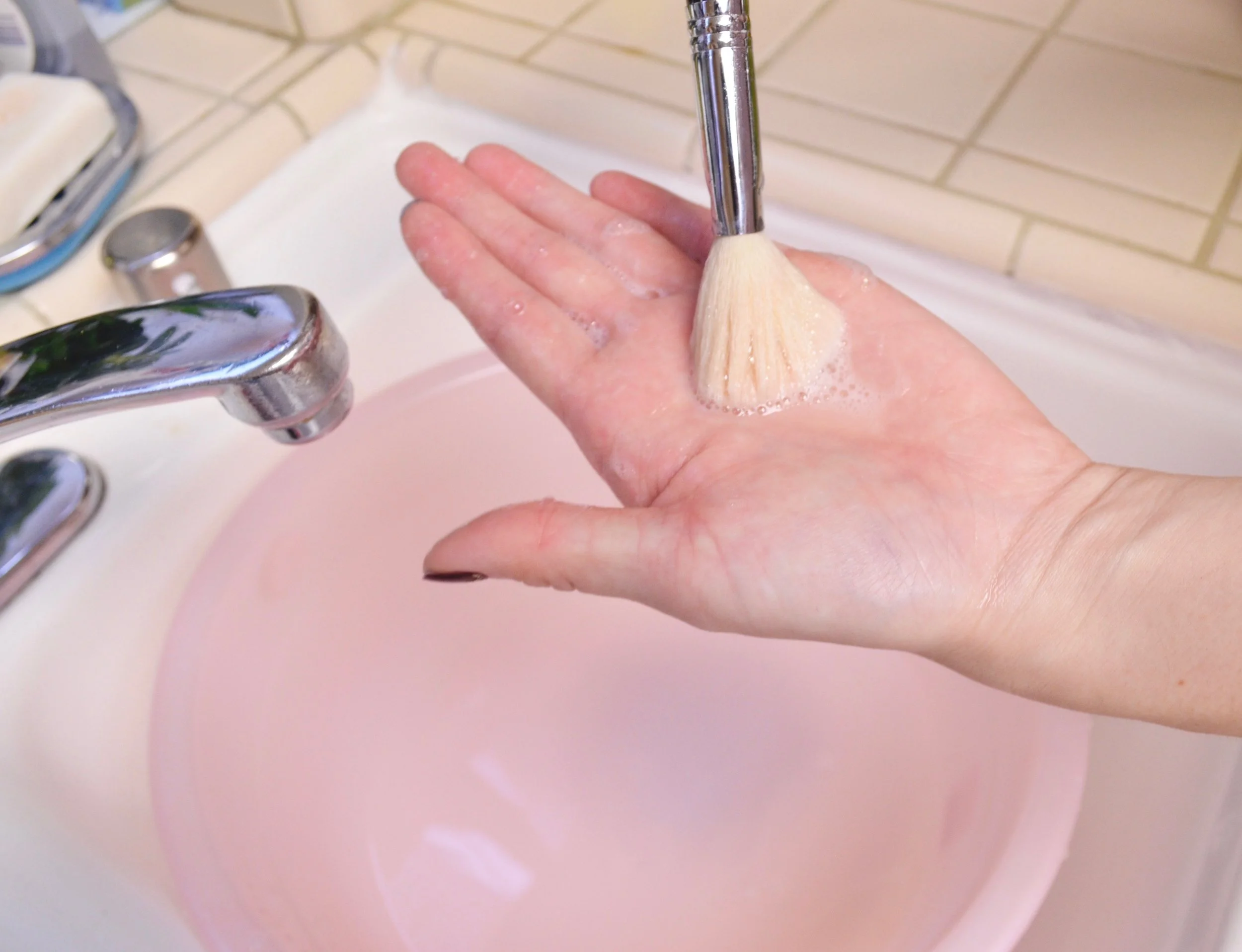 the-best-makeup-brush-cleaner_dsc0198