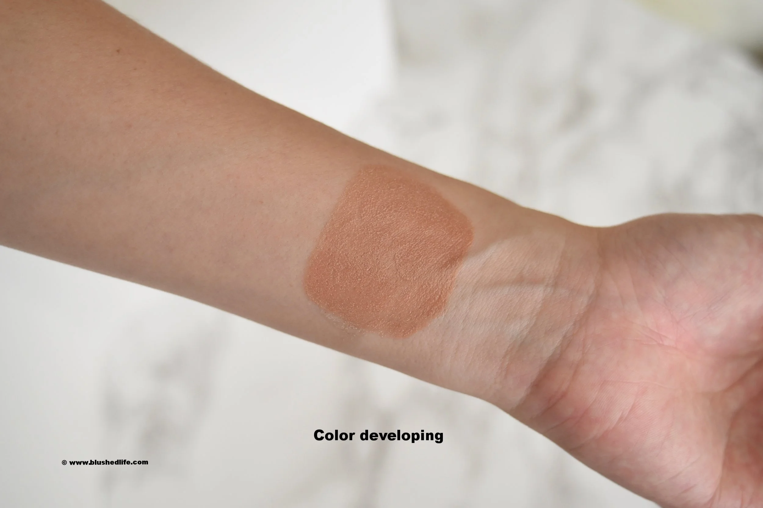 charlotte tilbury healthy glow tinted moisturizer