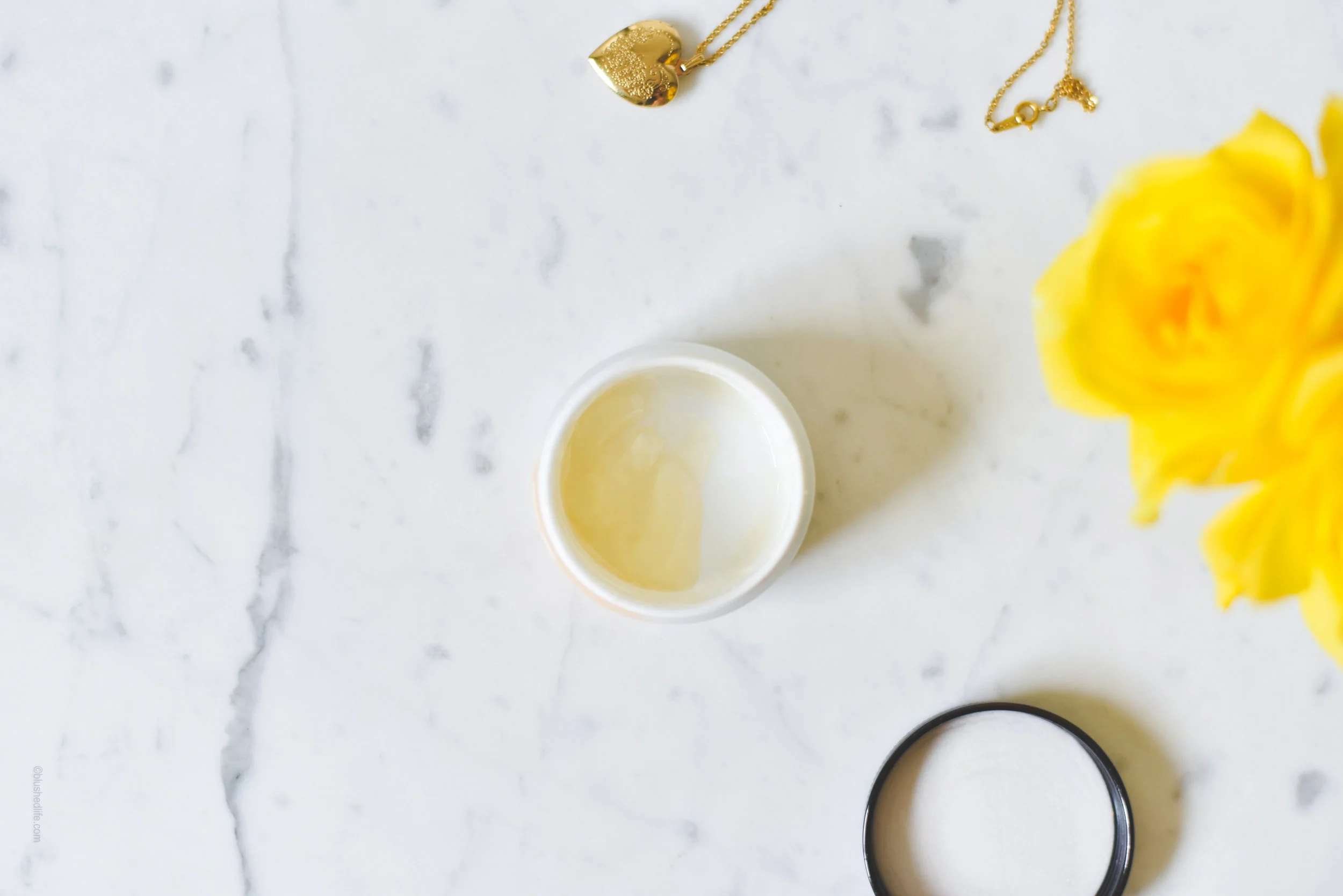 COSRX ultimate moisturizing honey overnight mask review_DSC_4875-2.jpg