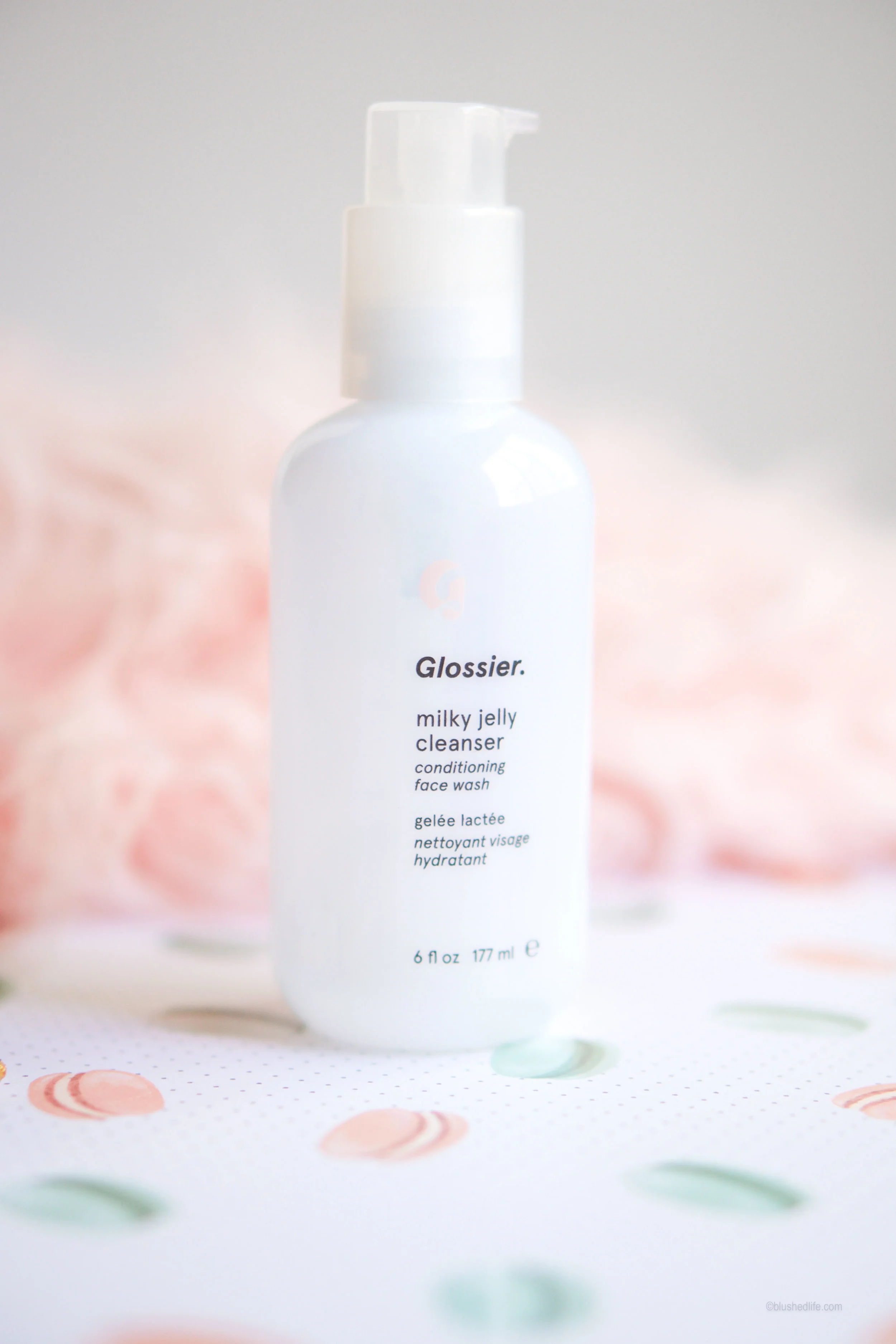 GlossierJellyCleanserSensitiveAcneSkinReview_DSC09725-2.jpg