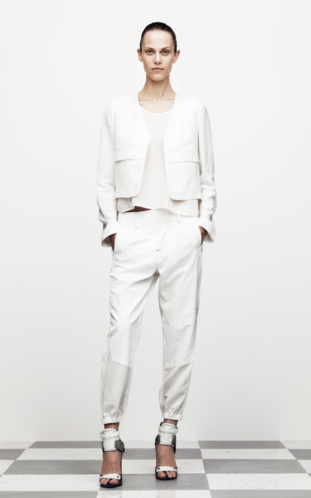 11.12.22-Christmas-has-come-early-here-at-Elle-BlogPost_750(W)x1125(H)px_01.jpg