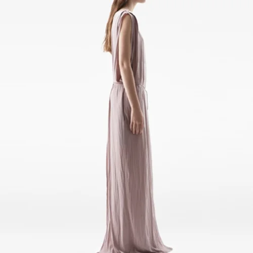 11.12.22-Christmas-has-come-early-here-at-Elle-BlogPost_500(W)x500(H)px_11.jpg