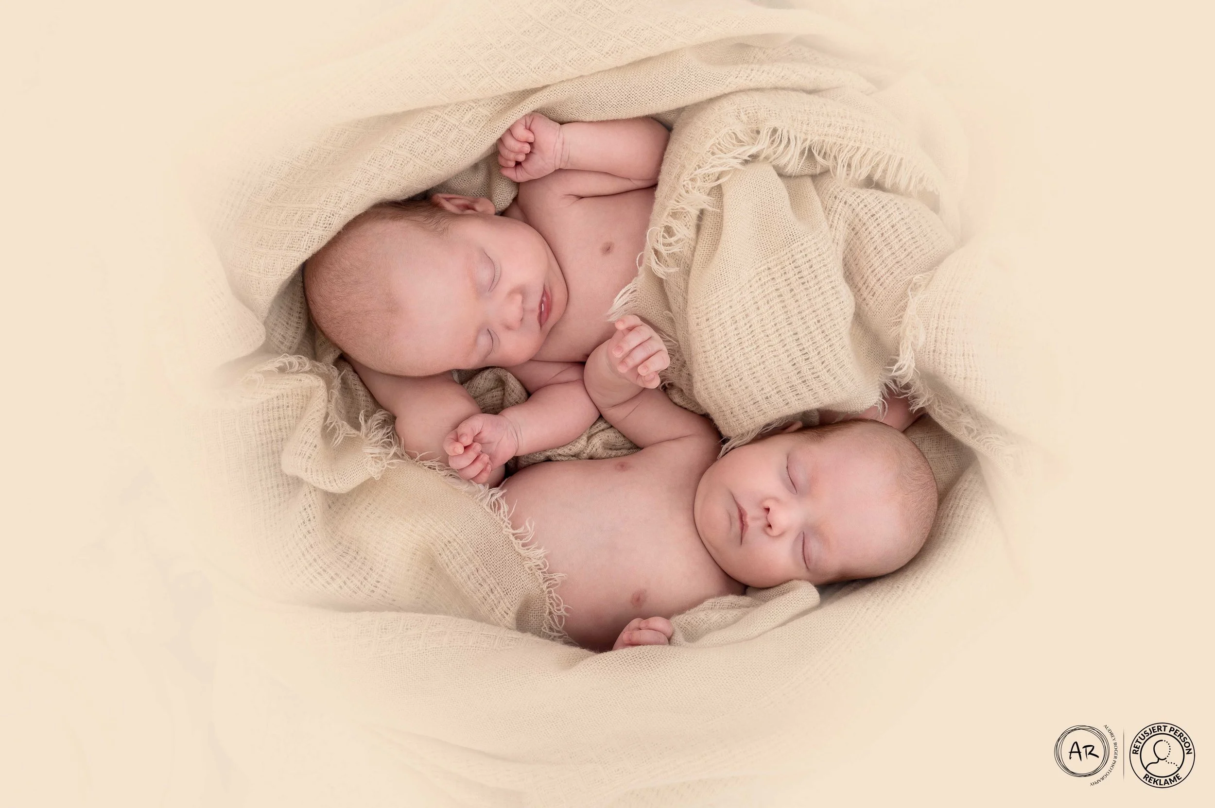 Nyfødtfotograf (8605)