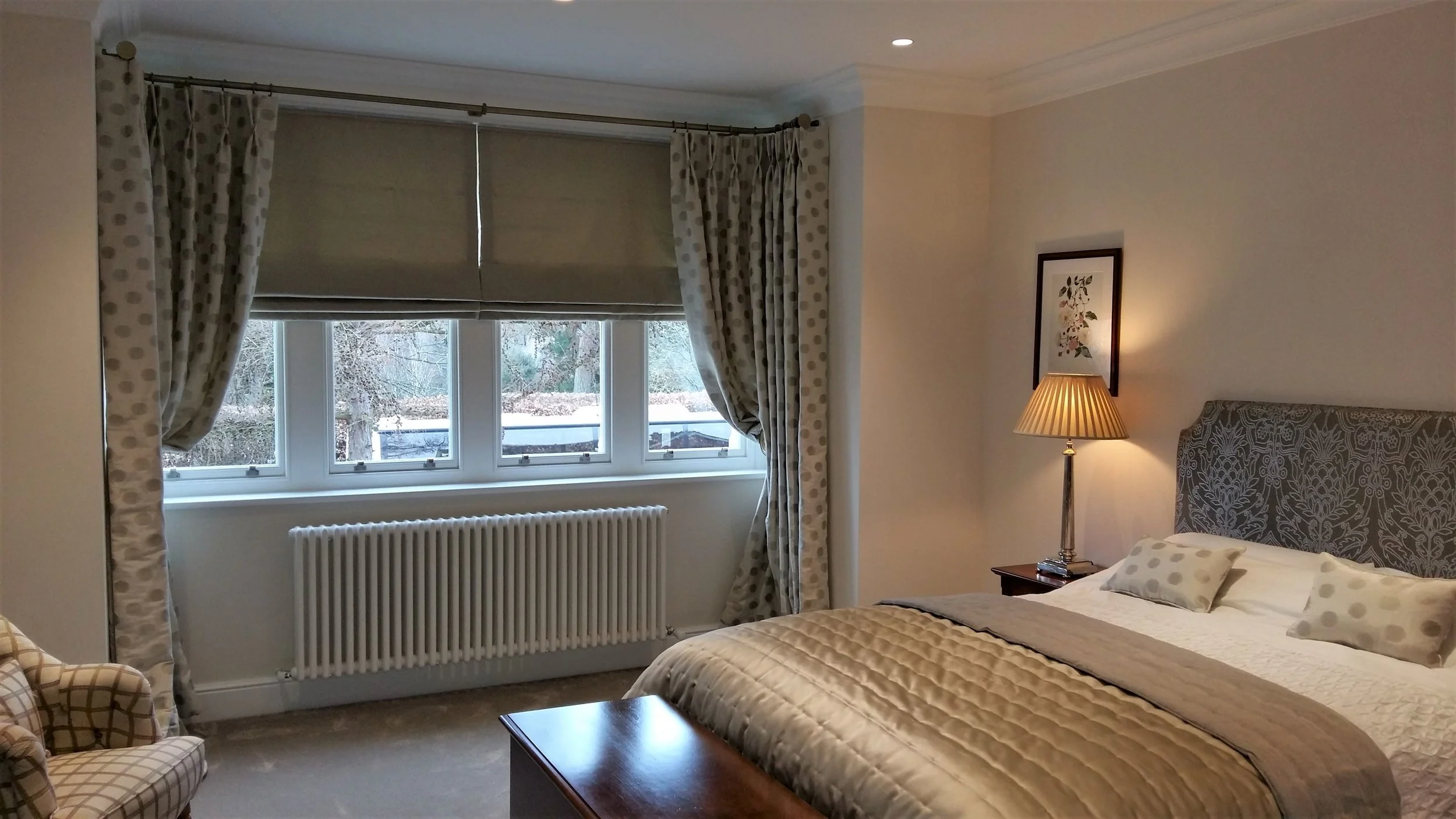 Elegant Roman blinds & curtains
