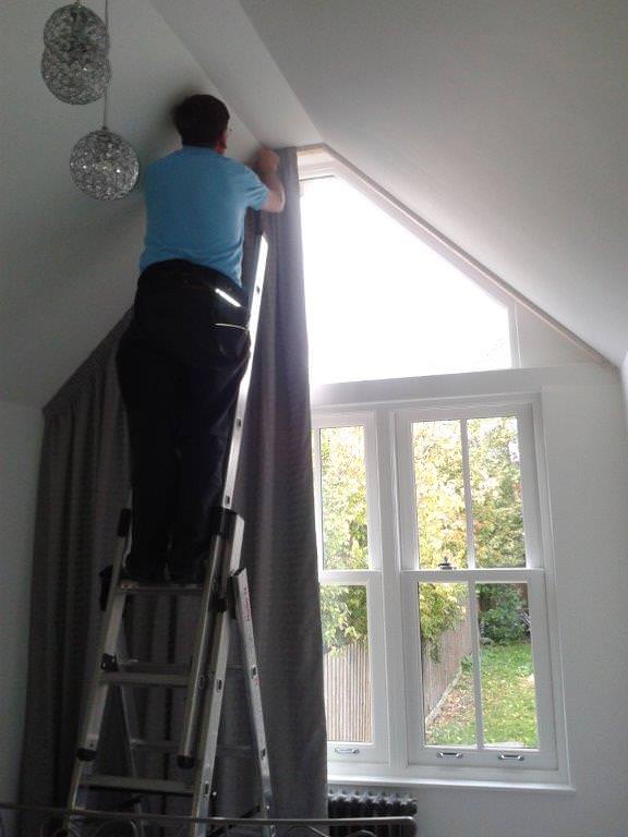 Fitting an Apex Curtain