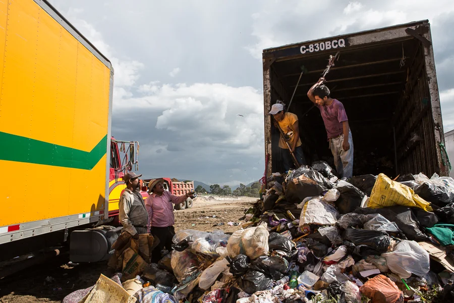 Guajeros and truck drivers all make their living through disposing of other people's waste. ©Cindy Bajema 2014