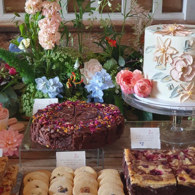 wedding desert table with pressed flower cards