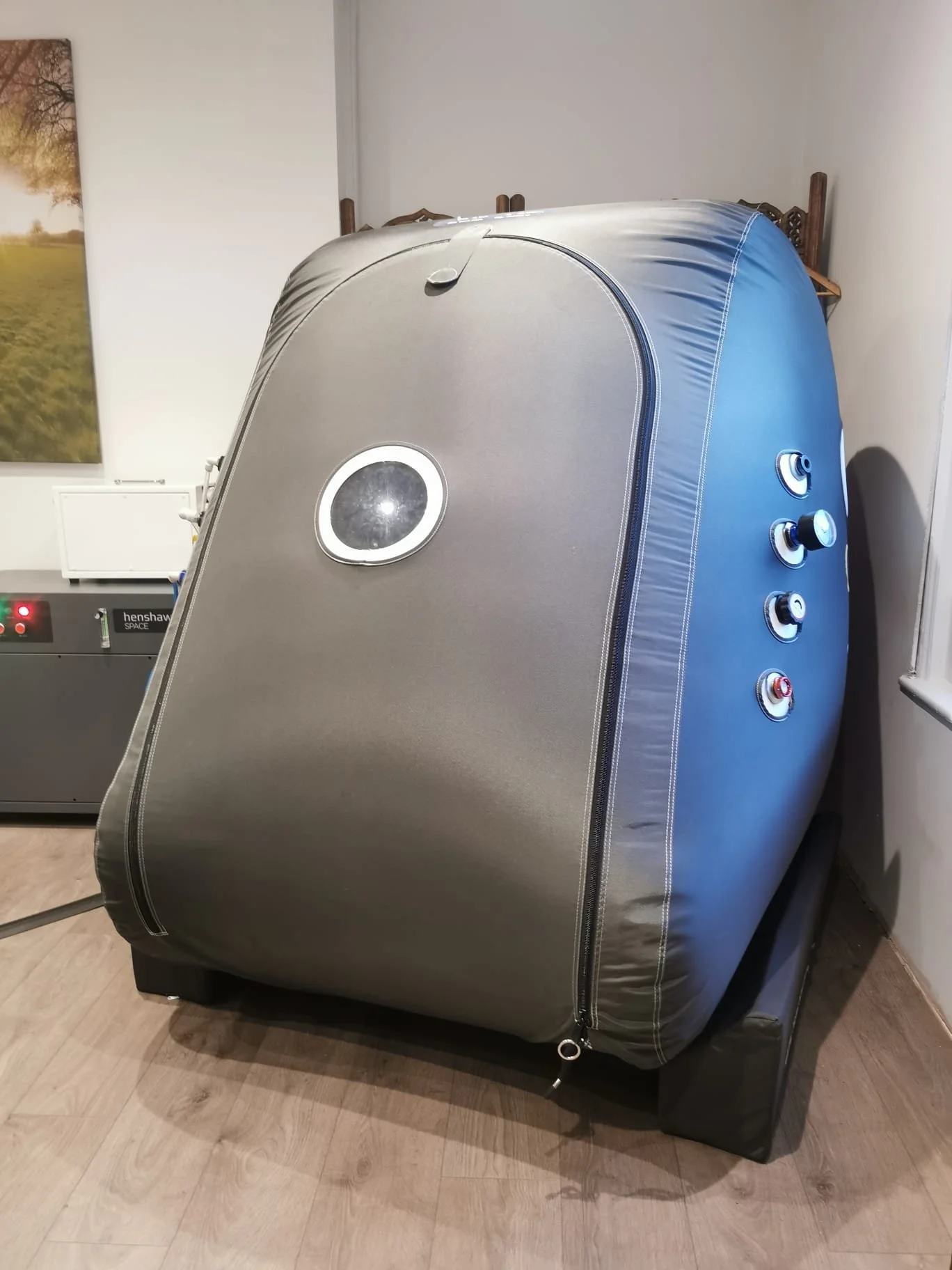 Pro Health Therapy Rooms Hyperbaric Chamber.jpeg