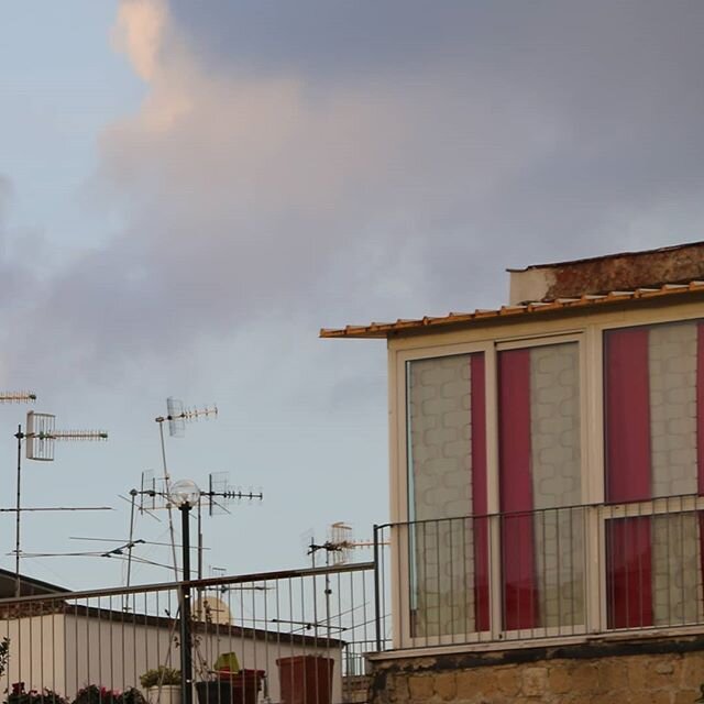 Connections
Naples, Italy - February, 2019
&copy; Tania Gherardi
......
#Globetrotting #photography #streetphotography #naples #napoli #antennas #architettura #napolidascoprire #ignapoli #igcampania #wanderlust #lookup #travel #contrast #colorloving 