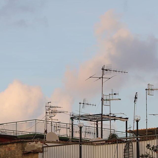 Connections
Naples, Italy - February, 2019
&copy; Tania Gherardi
......
#Globetrotting #photography #streetphotography #naples #napoli #antennas #architettura #napolidascoprire #ignapoli #igcampania #wanderlust #lookup #travel #contrast #colorloving 