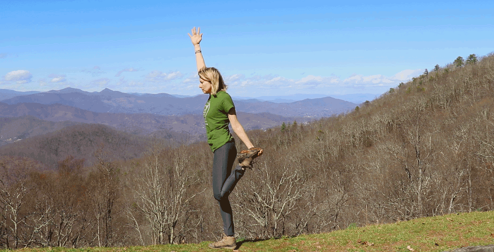 Step-by-Step-10-Min-Yoga-for-Hiking-Dancer-Pose.gif