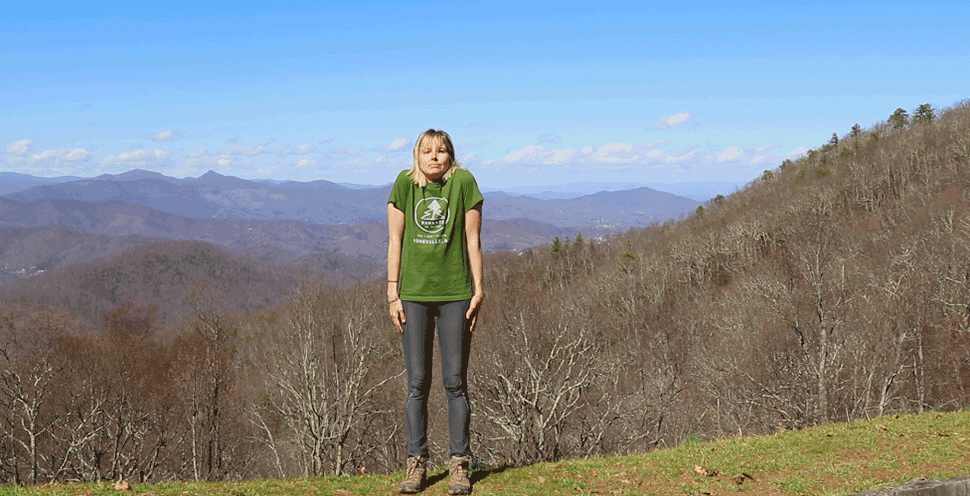 Step-by-Step-10-Min-Yoga-for-Hiking-Shoulder-Shrug.gif