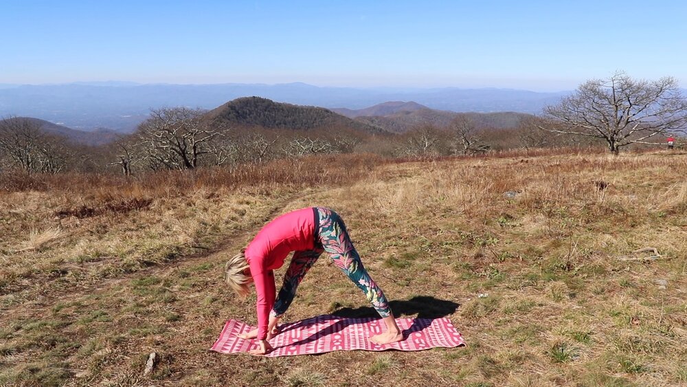 How-To-Do-Moon-Salutations-Yoga-Step-10.jpeg