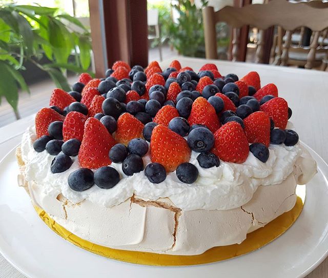 Our Fresh Berries Pavlova is available at our Cafe on Soi Promsri 1 (sukhumvit 39). Perfect to have after lunch or afternoon tea 😋 For more information call 022600603. Closed Monday.  #gourmetgallerybkk #berrytastic #pavlova #อร่อยมากมายค่ะ