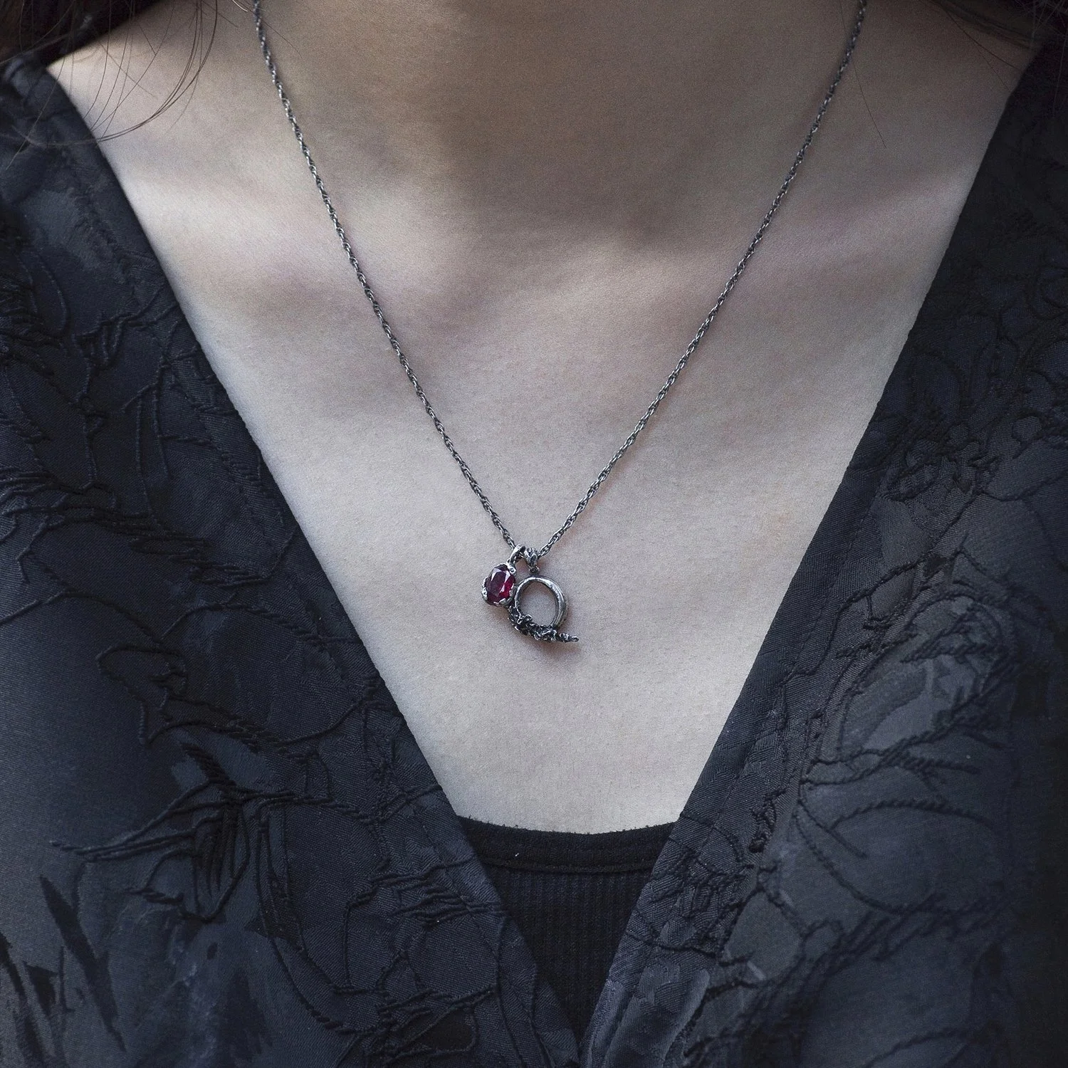 Paparazzi haute 2025 heartbreaker purple necklace