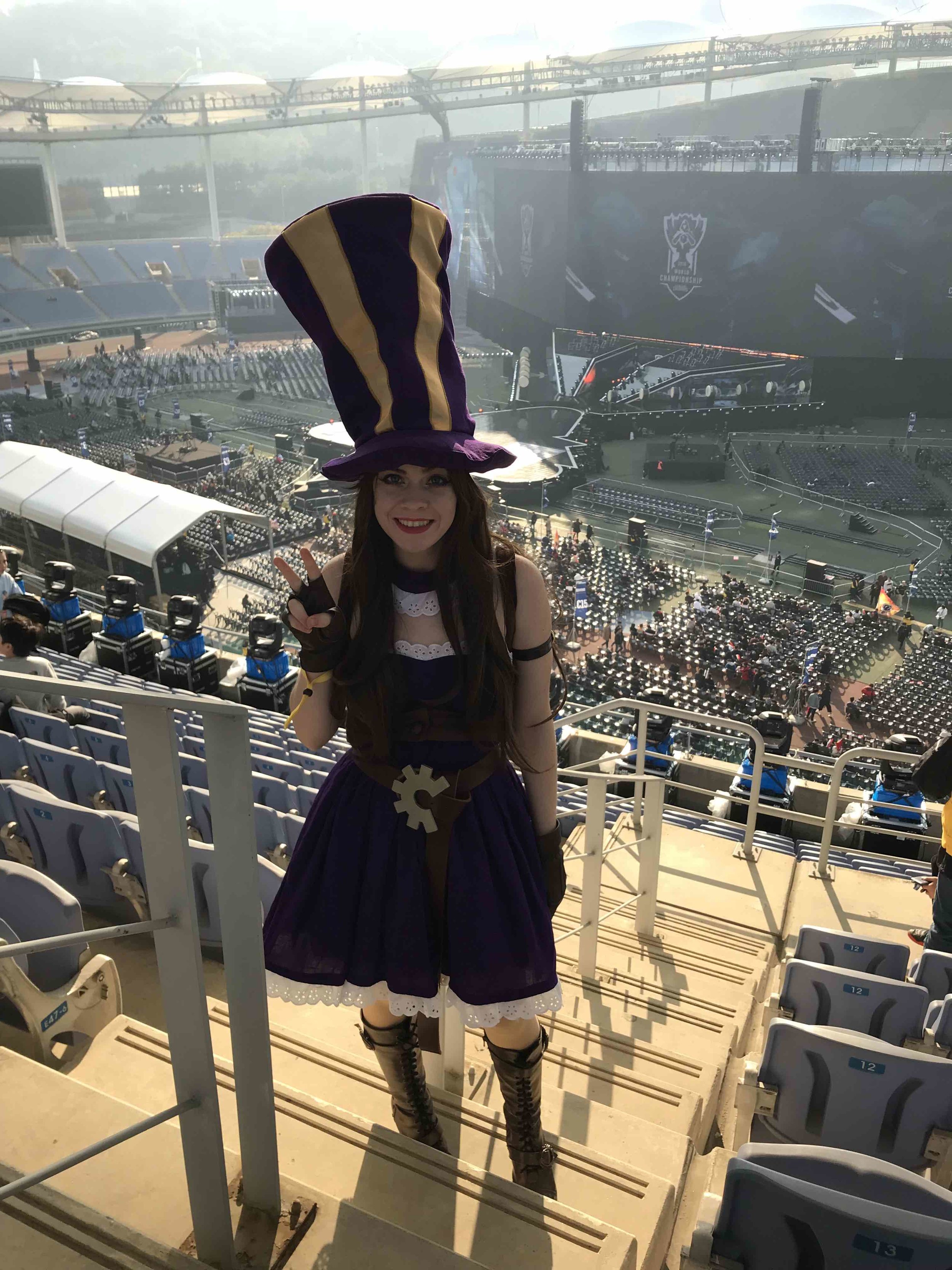 Caitlyn_Cosplay_LeagueWorlds.jpg