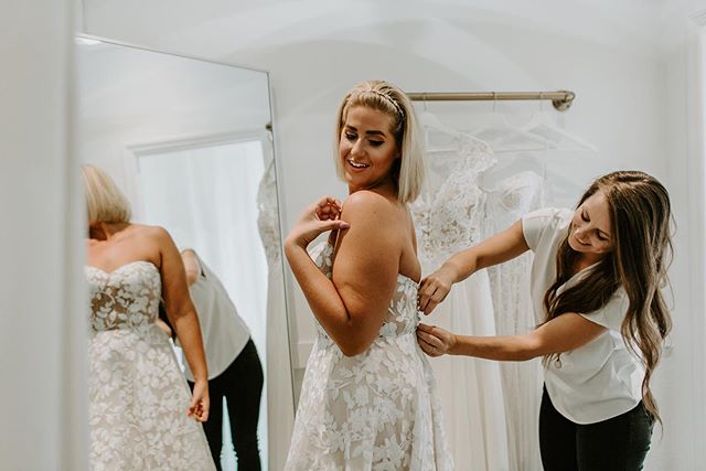 FUTURE BRIDES 👰 - If you are looking for the perfect wedding dress for your special day, go check out my friends at @palmbridal ! They have the most unique and stylish selections in Southwest Florida, and the best people there to help you🖤