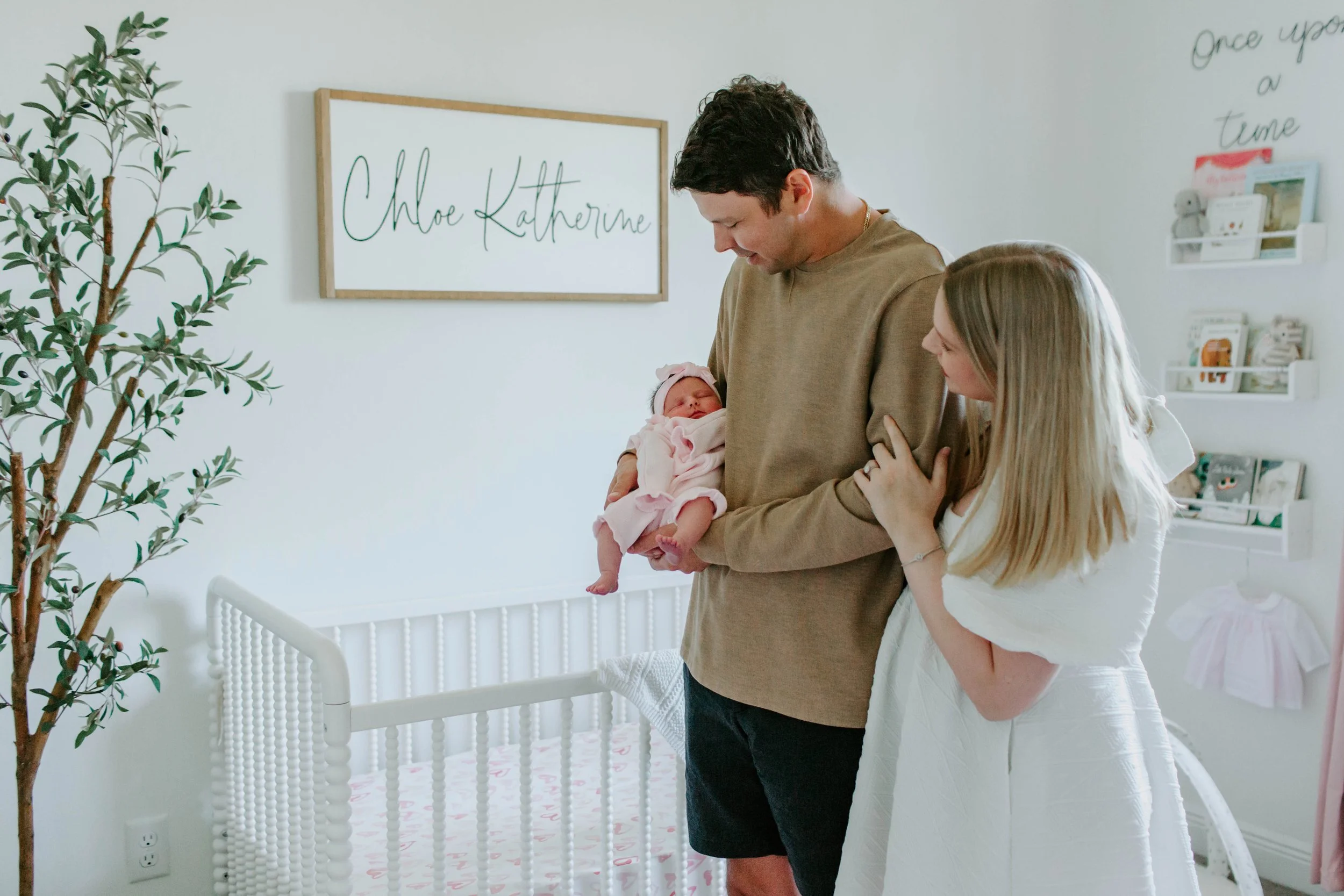 Chloe Linardich Newborn-130.jpg