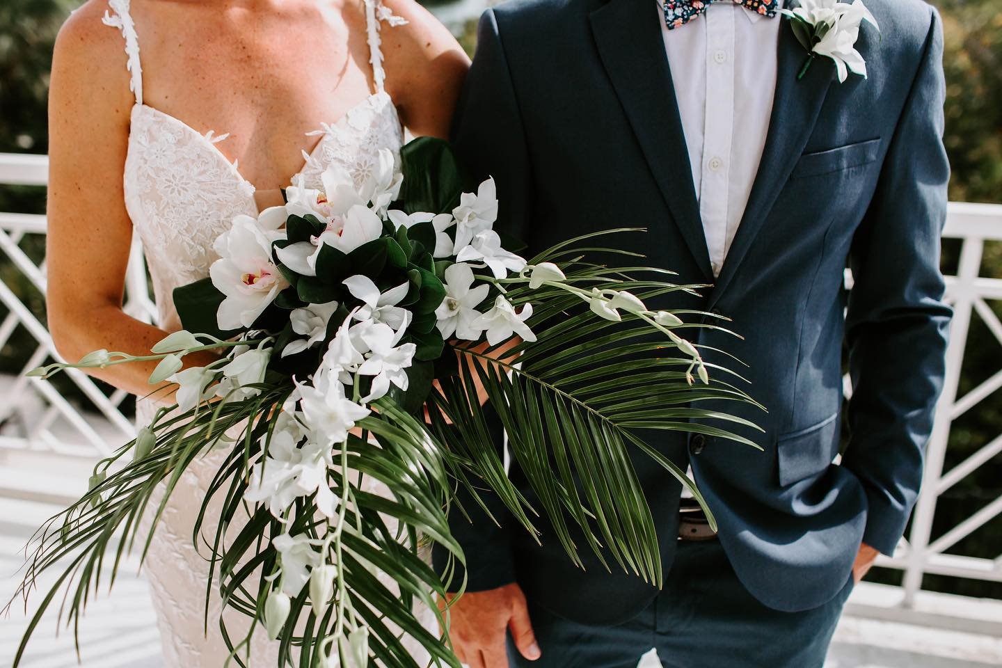 👰🏻&zwj;♀️🤵🏻&zwj;♂️✨