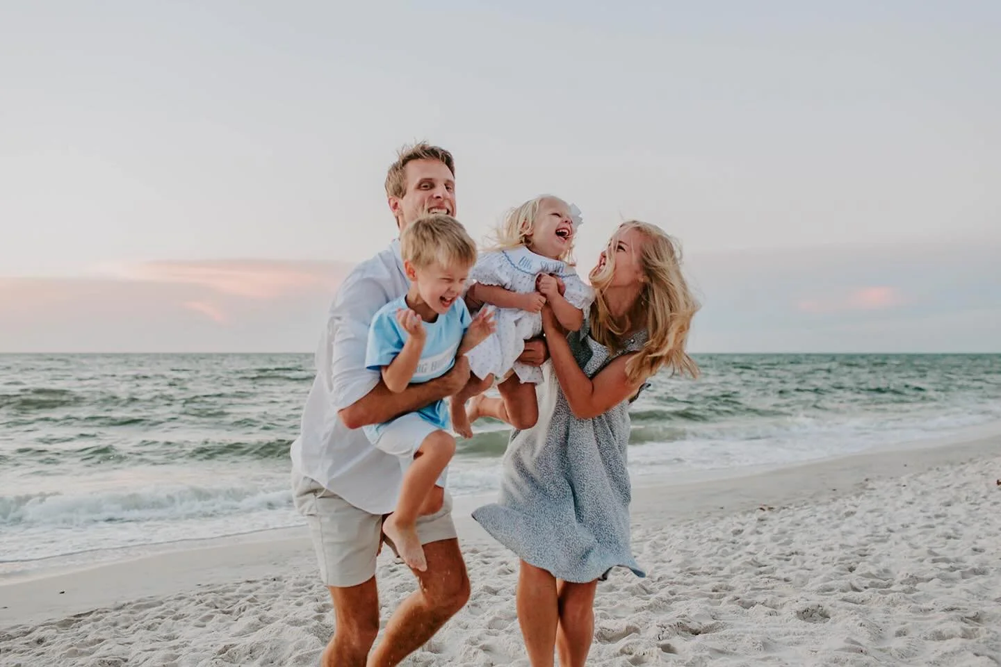 I&rsquo;m really excited to share that after hours and hours of very much needed work, my website is finally updated! Link in bio 🎉

#giocreativefl #naplesphotographer #couplesphotographer #naplesfamilyphotographer