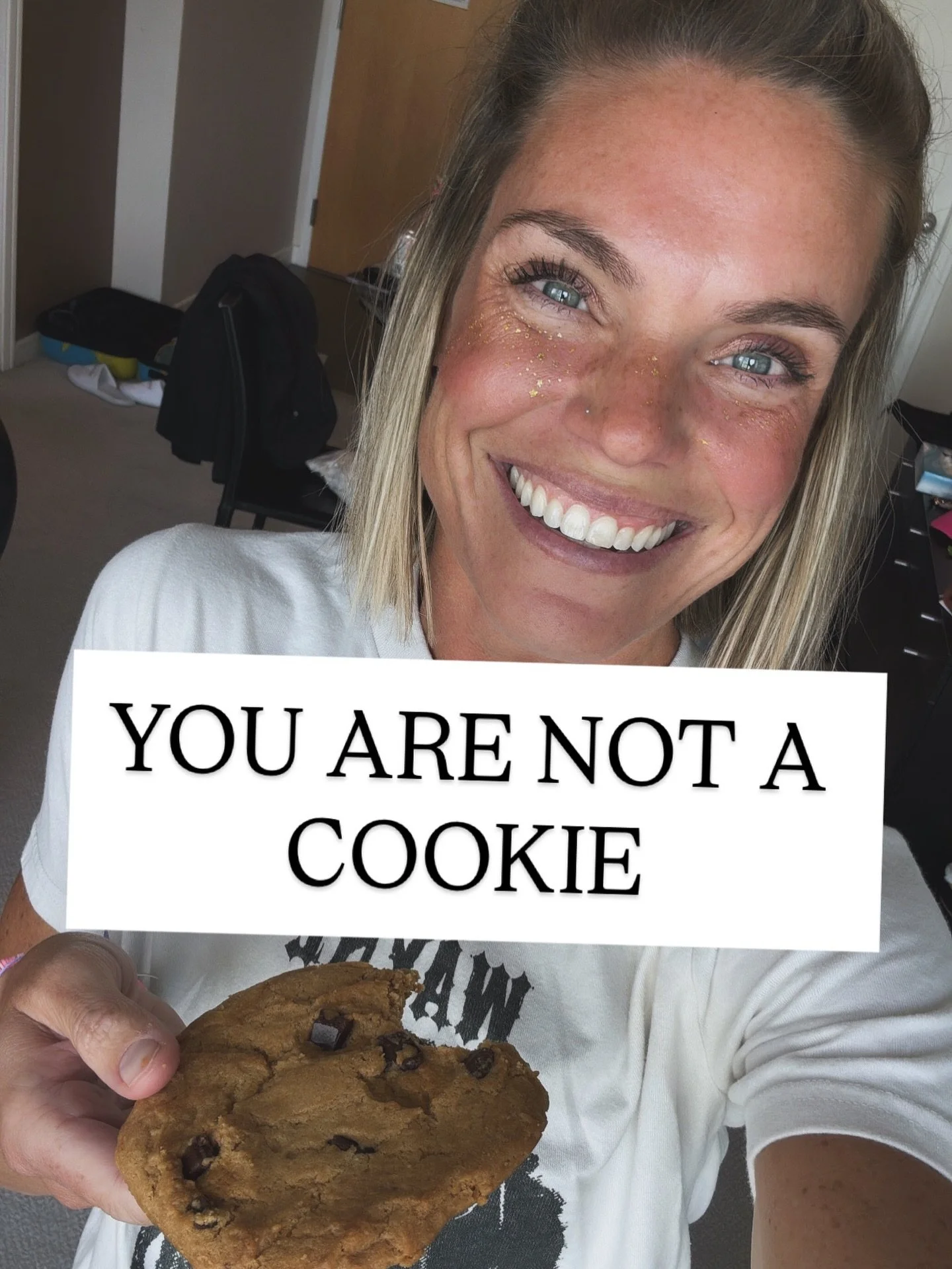 So why are you following a cookie-cutter plan&hellip;
and wondering why it&rsquo;s not working?

I had a discovery call yesterday with a woman who is doing everything right.

She works out.
She eats clean.
She is consistent.

And yet?

She&rsquo;s st