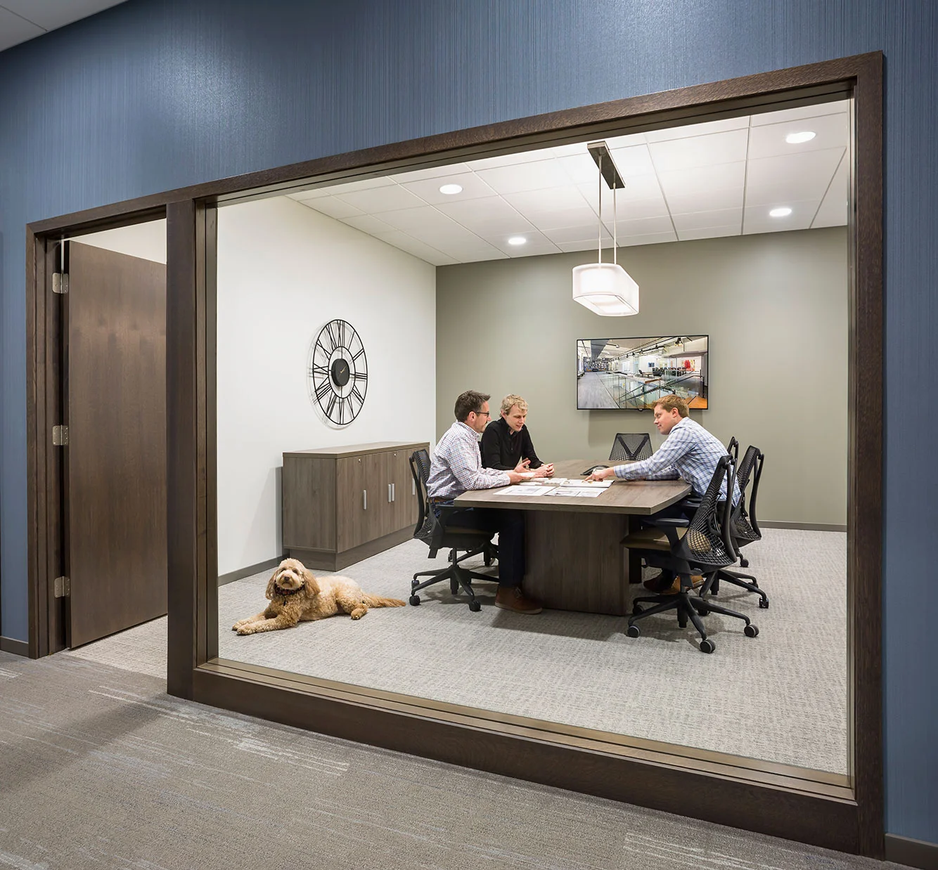 conference_room.jpg