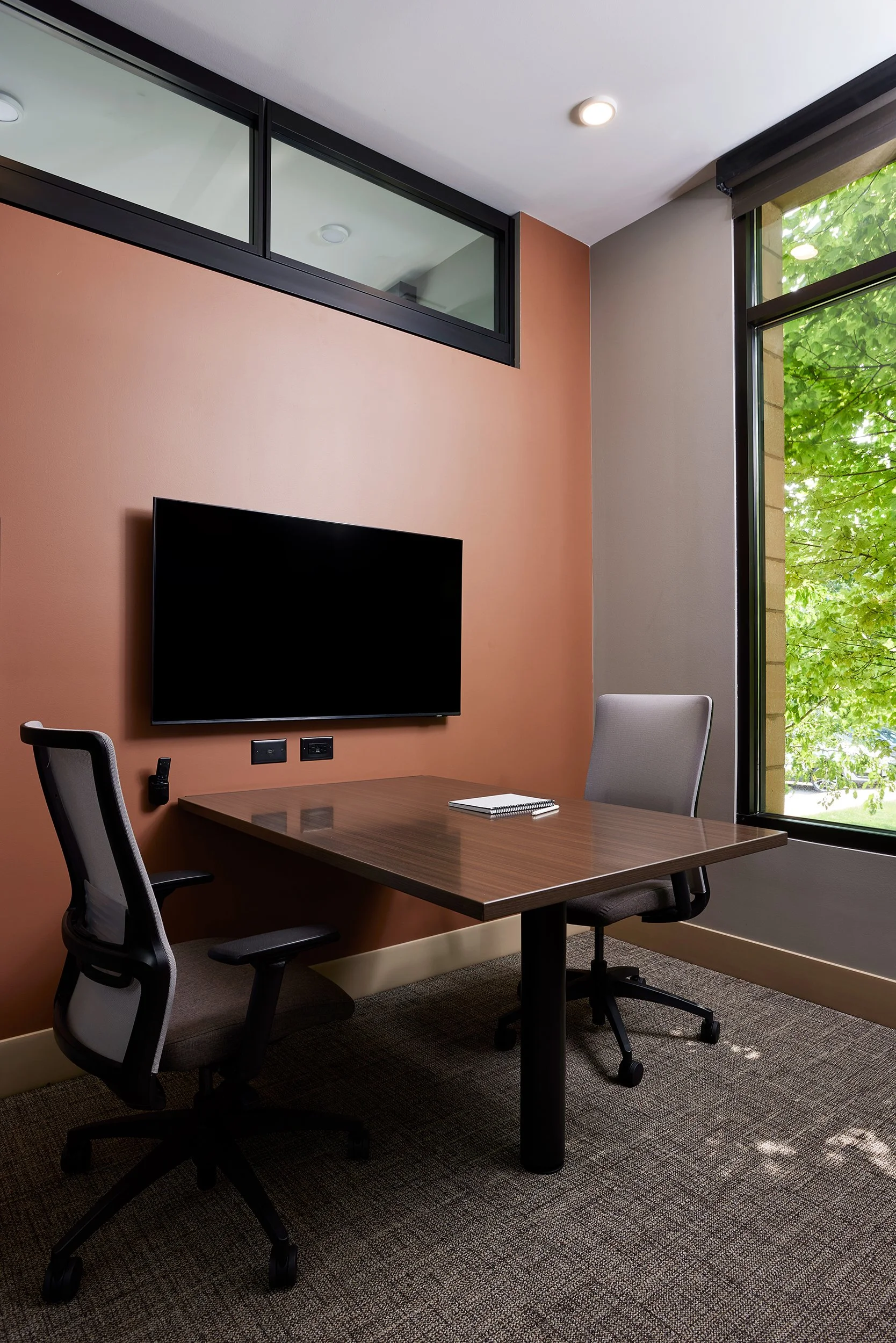 martinblu-apartments-private-meeting-room.jpg
