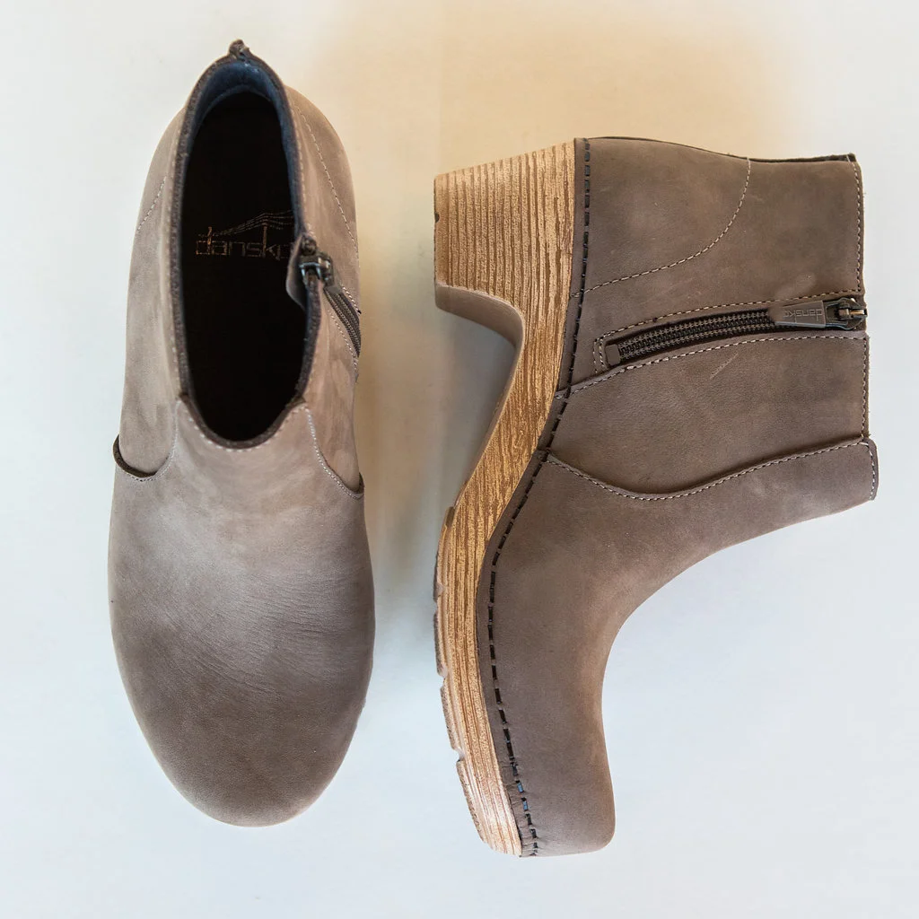 dansko maria boot 38