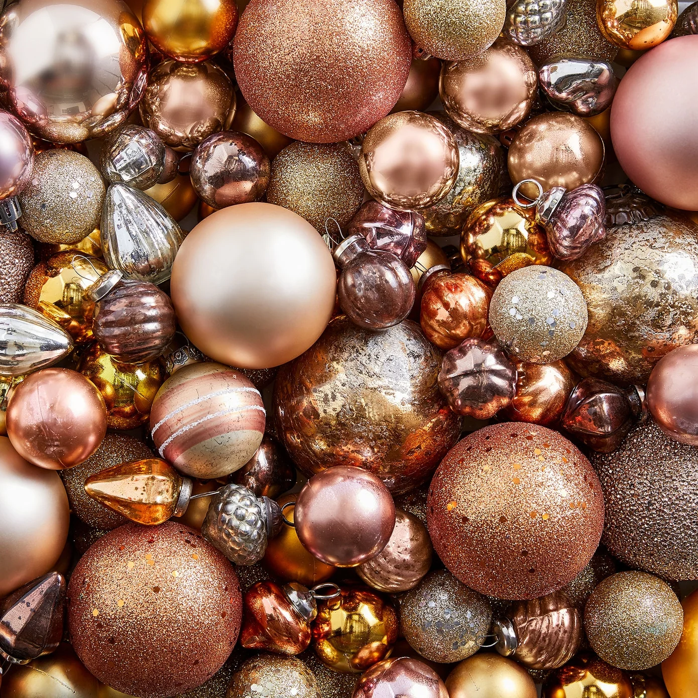 17_Q4_sfly_life_holiday_kop_copperballorn_background_a.jpg