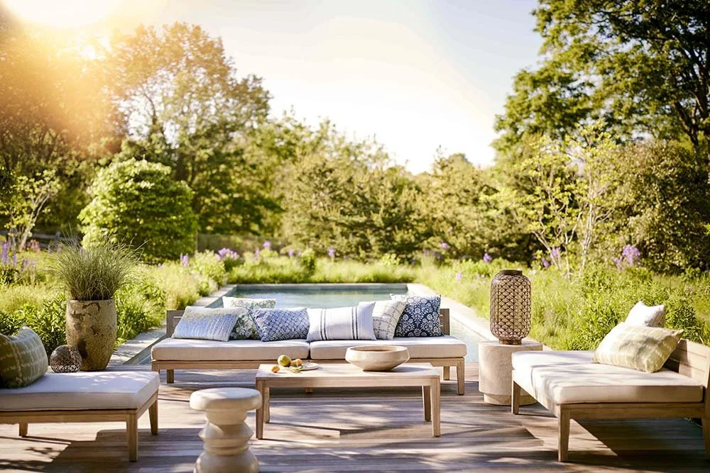 TERMAY25_GOLDENHOUR_VISTALOUNGE_099_CUSHION_BACK_DP_Select copy-fix.fpo.jpg