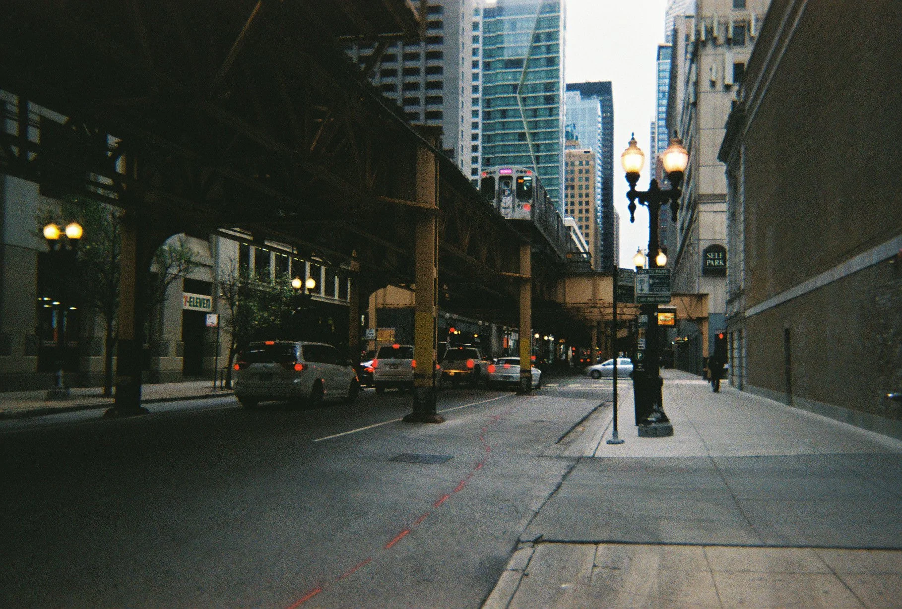  Chicago, IL    disposable camera    Kodak Gold 200, 35mm film 