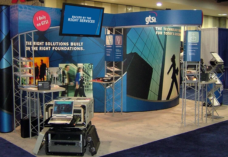 10x20 demo / partner pop-up