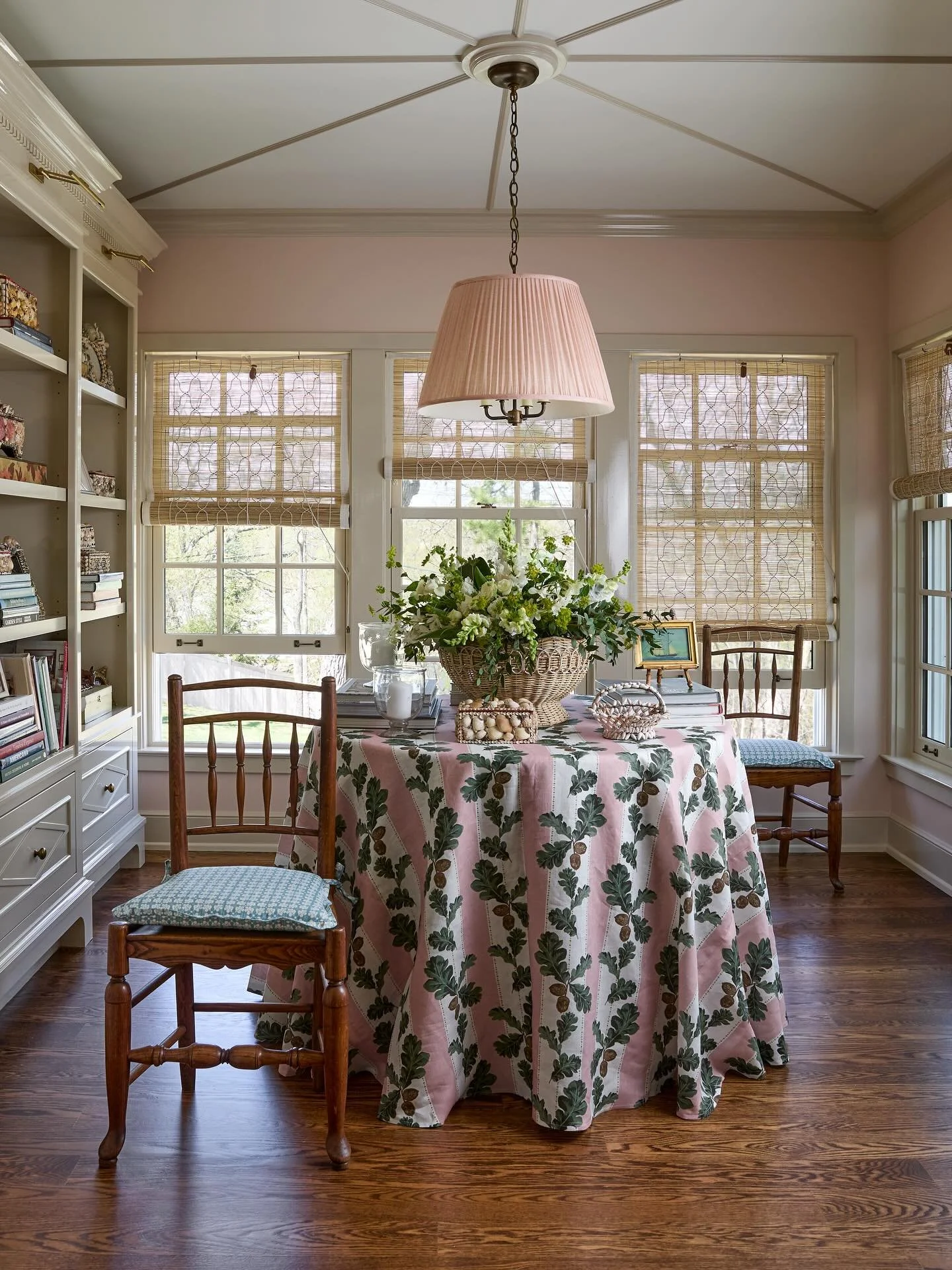 Hi friends!

It&rsquo;s a gloomy, rainy day&mdash;the kind where every lamp is glowing (my favorite!). 

Meeting Maxine at the top of the stairs is always a bright spot. ✨

One of the very first fabrics we designed, and still one of my favorites in t