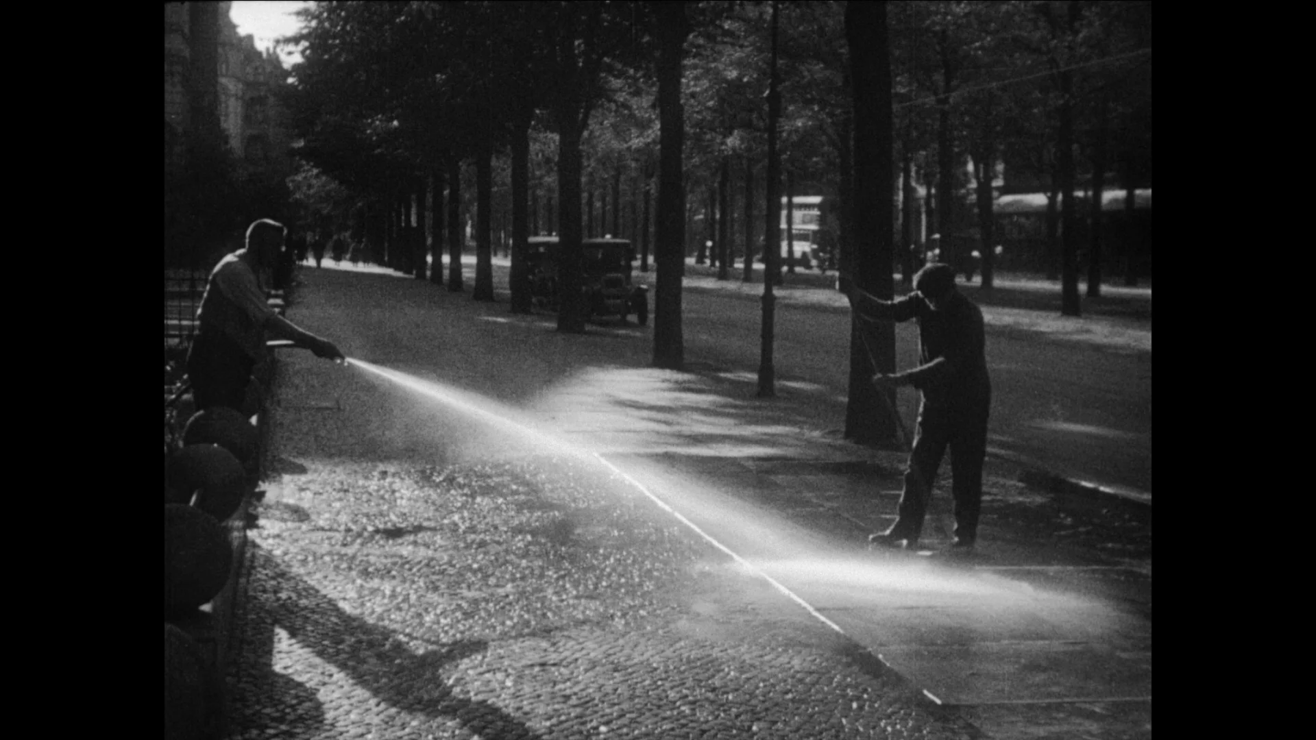 People on Sunday - 1930