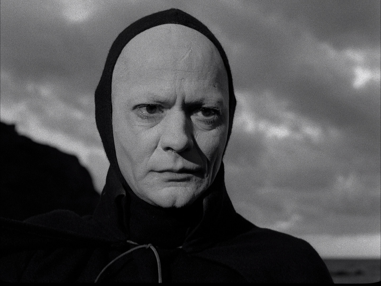 The Seventh Seal - 1957 How'd he get that scar on his forehead?