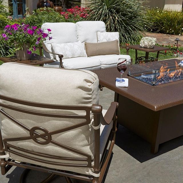 It’s time you stepped outside the box and into Outdoor Room Without Walls. Visit us our website for all the details!⠀
⠀
⠀
⠀
.⠀
.⠀
.⠀
.⠀
.⠀
.⠀
.⠀ #yeg #edmonton #yeggers #yeglocal #madeinyeg #business #exploreedmonton #professional #edmontonlife #shoplocalyeg #edmontonliving #outdoorfurniture #ratana #northcape #ORWW @outdoorroomswithoutwalls
